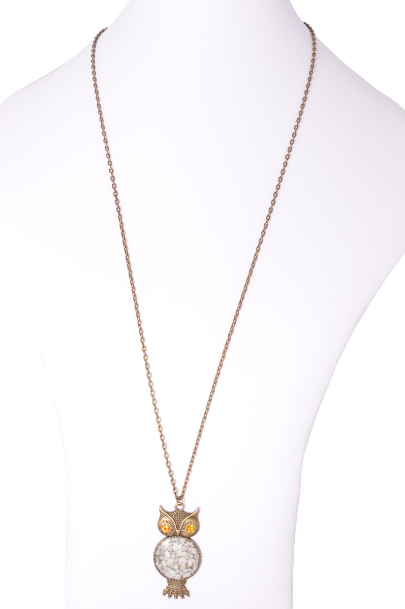 sowa,biżuteria,naszyjnik,żywica epoksydowa,fosforyty,Swarovski,kryształy Swarovski,owl,pendant,jewellery,resin