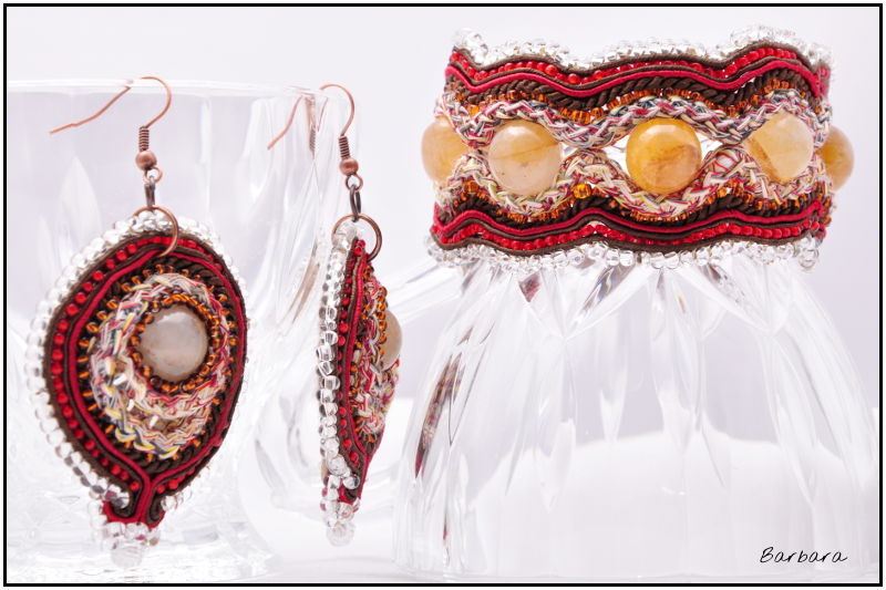 kolczyki, sutaszowy zestaw, biżuteria, bransoletka, bransoletka sutasz, bezbarwny, rękodzieło, sutaszowy zestaw, sutasz, brązowy, czerwony, pomarańczowy, inspiracje, handmade,