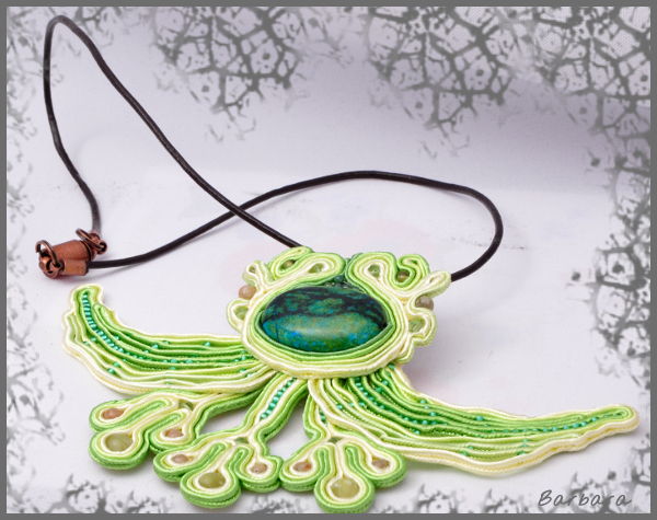 chryzokola, jadeit, koraliki, Toho, sutasz, soutache, magnes, miedziane, miedzi,magnesowe, jadeitowe, sutaszowa, biżuteria, wisiorek, łańcuszek, soutache, wiosenne, orzeźwienie,wiosna