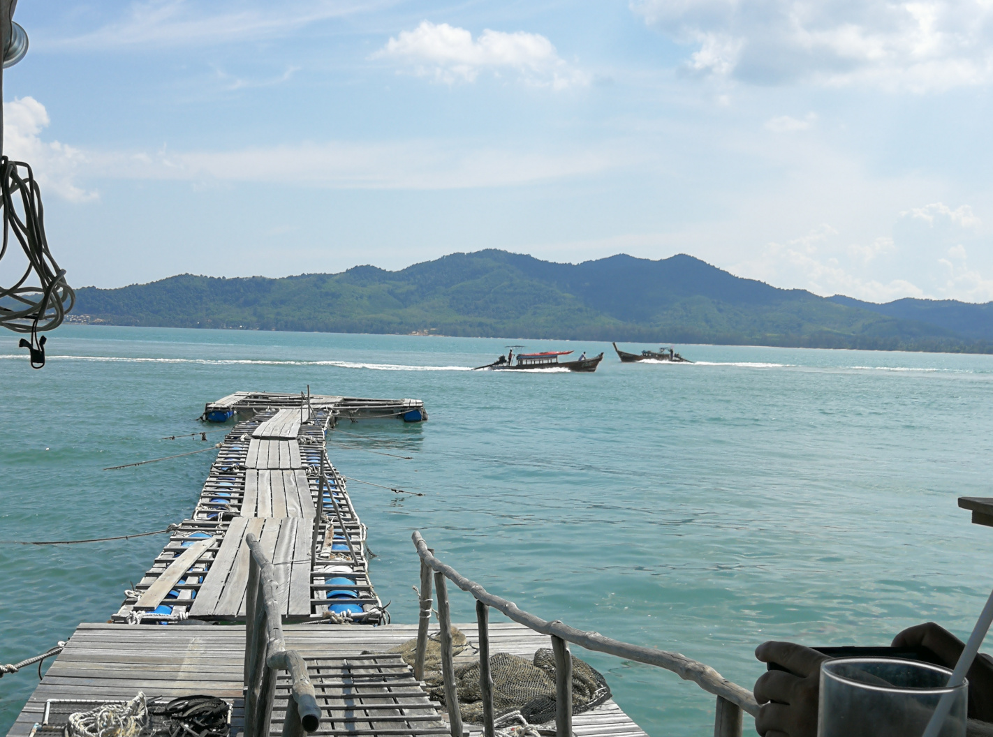 Thailand,Koh Yao Noi,restauracja By The Sea,widok na morze,pomost na morzu